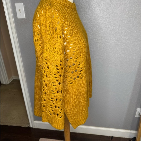 Women's Mustard Knit Sweater‎ - Picture 2 of 5